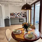 40 Qm-appartement Unterm Dach Der Haeselburg * Gera