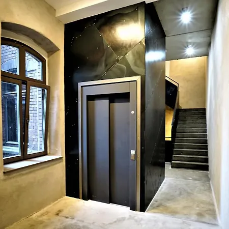 40 Qm-appartement Unterm Dach Der Haeselburg Apartment *