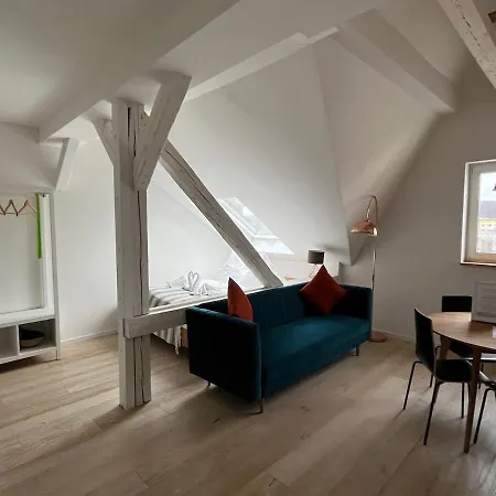 Daire 40 Qm-appartement Unterm Dach Der Haeselburg