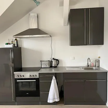 40 Qm-appartement Unterm Dach Der Haeselburg Daire *