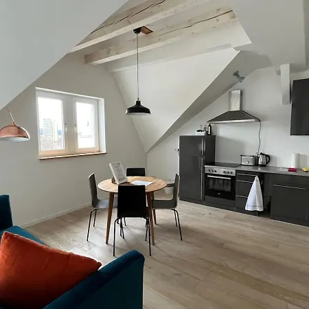 Daire 40 Qm-appartement Unterm Dach Der Haeselburg Gera