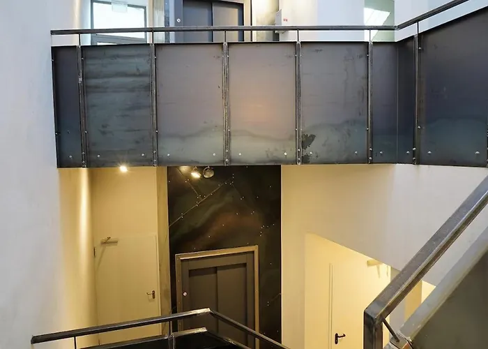 40 Qm-appartement Unterm Dach Der Haeselburg * Gera