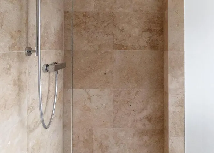 40 Qm-appartement Unterm Dach Der Haeselburg Daire