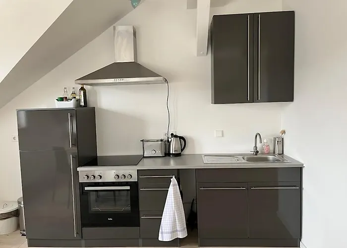 40 Qm-appartement Unterm Dach Der Haeselburg Daire *