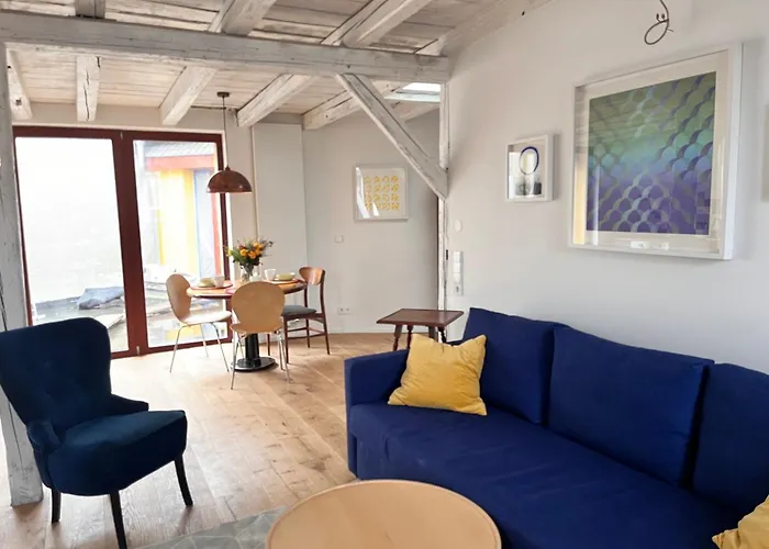 40 Qm-appartement Unterm Dach Der Haeselburg Apartment Gera